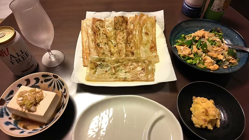 焼き春巻、奈良漬けポテトサラダ、ねぎだれ冷奴、卵と野菜炒めの食卓